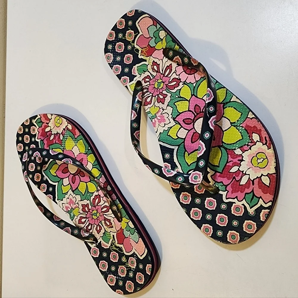 Vera Bradley Floral Rubber Flipflops suze 7-8